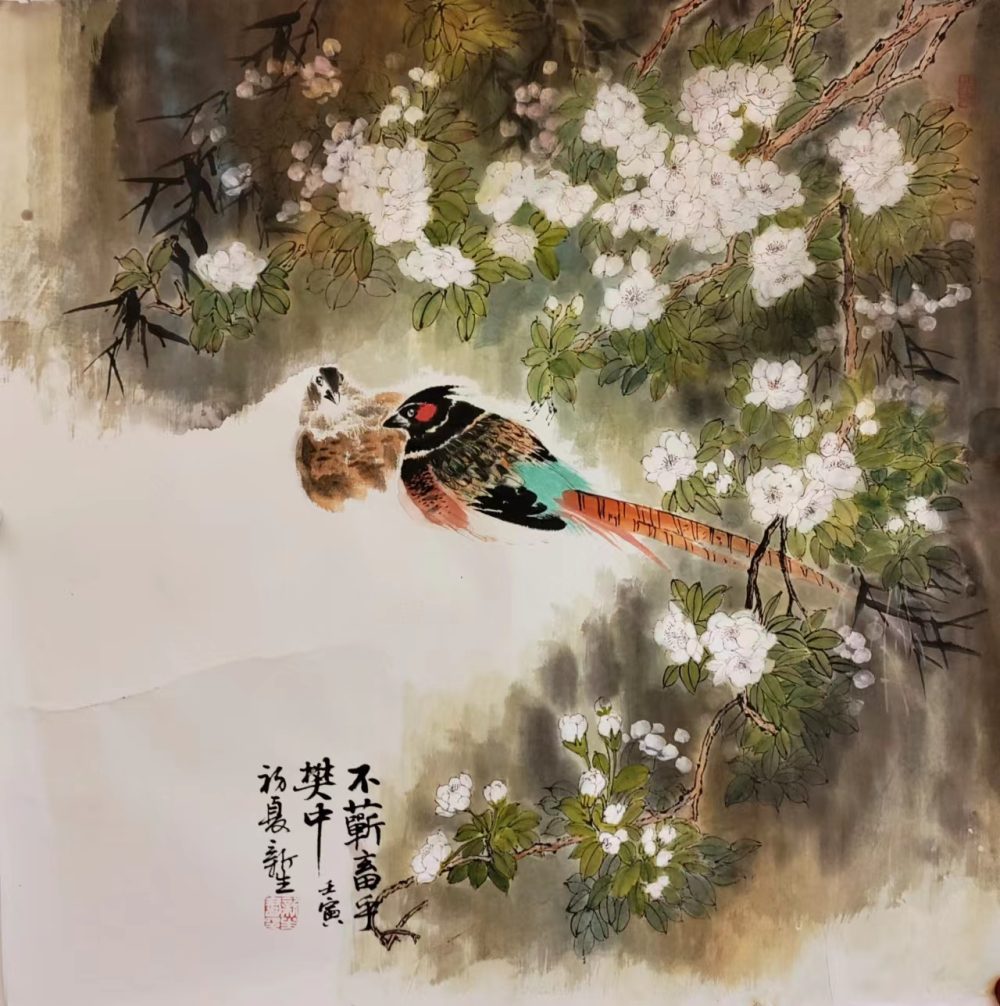 Kiinalainen vesivärimaalaus, missä kaksi lilntua istuu kukkakedolla.