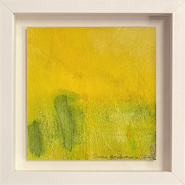 Irma Wecmanin pieni keltasävyinen abstrakti maalaus.